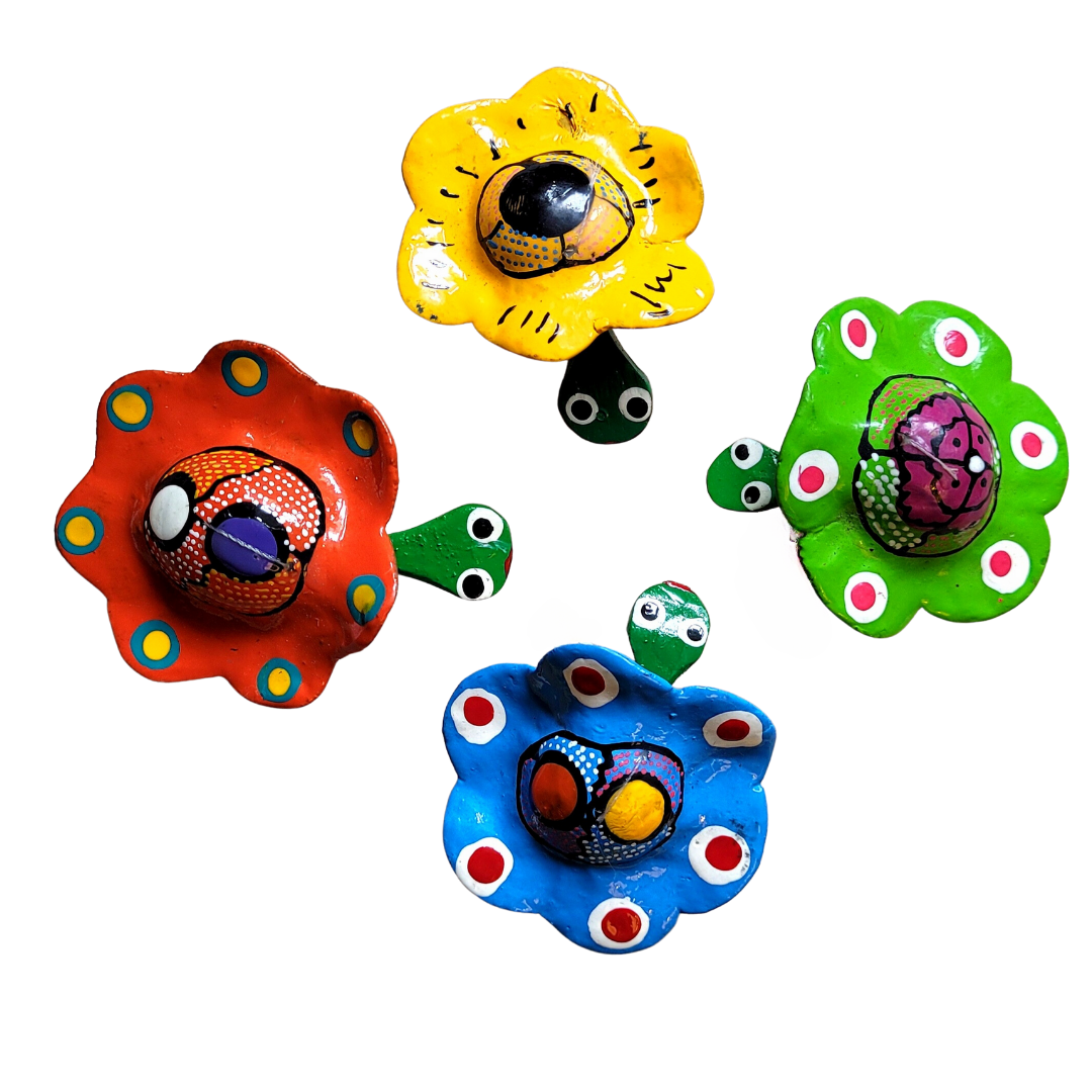 Bobble-head resin water turtle figures - made by an artisan from the Peruvian Amazon - Amazon Ecology