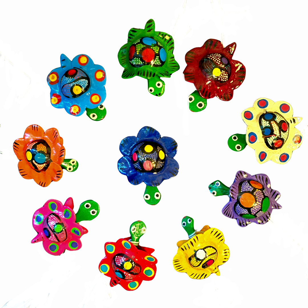 Bobble-head resin water turtle figures - made by an artisan from the Peruvian Amazon - Amazon Ecology