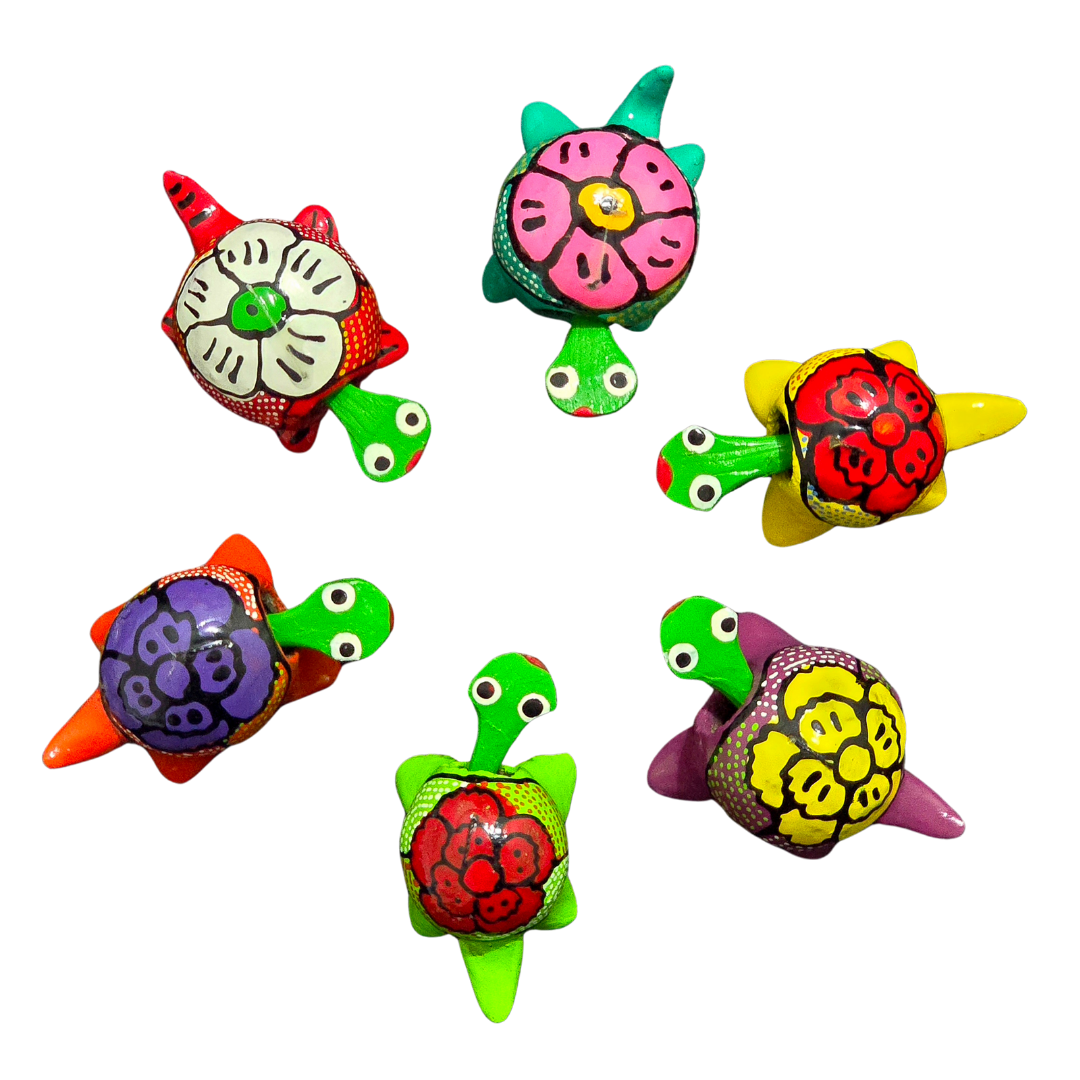 Bobble-head resin water turtle figures - made by an artisan from the Peruvian Amazon - Amazon Ecology