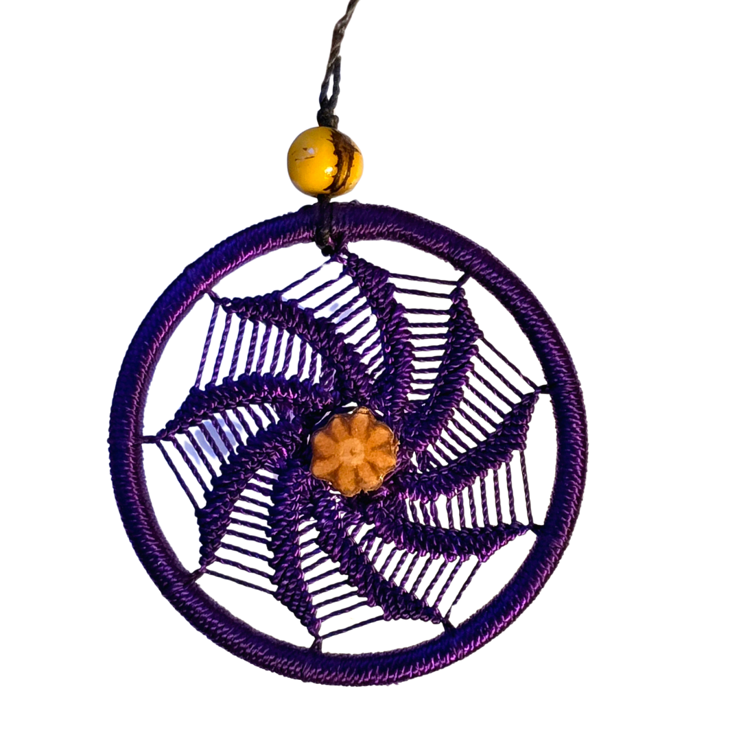 Dreamcatcher necklace with ayahuasca - made by artisans from the Peruvian Amazon