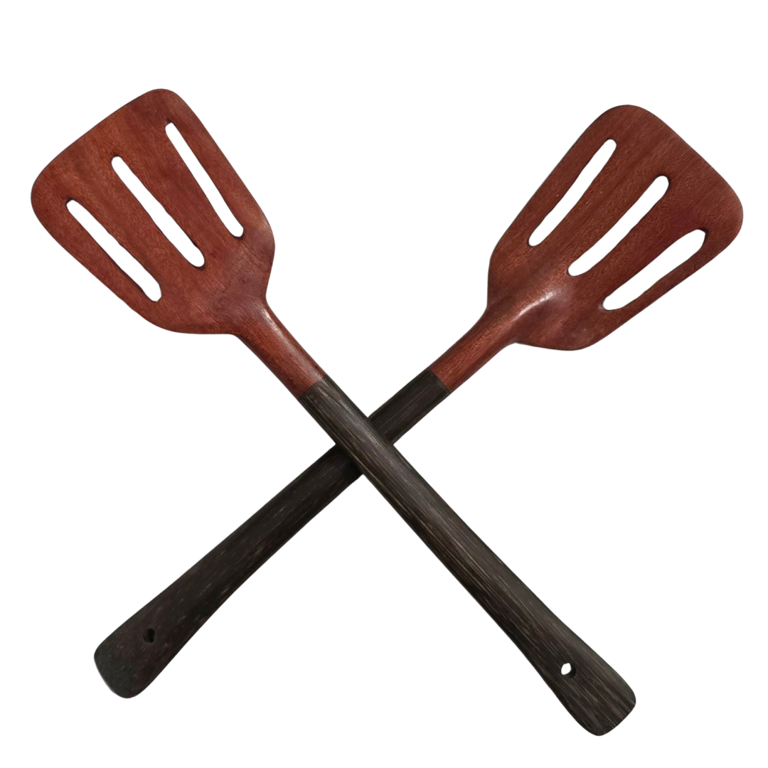 Palo sangre and pona palm wood utensils - hand made by Peruvian Amazon artisan - Amazon Ecology