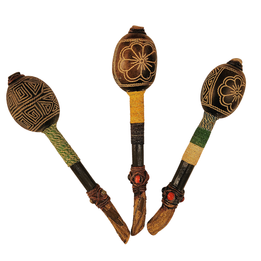 Calabash maraca with crystal carved with Kukama geometric designs - made by Peruvian Amazon artisan - Amazon Ecology