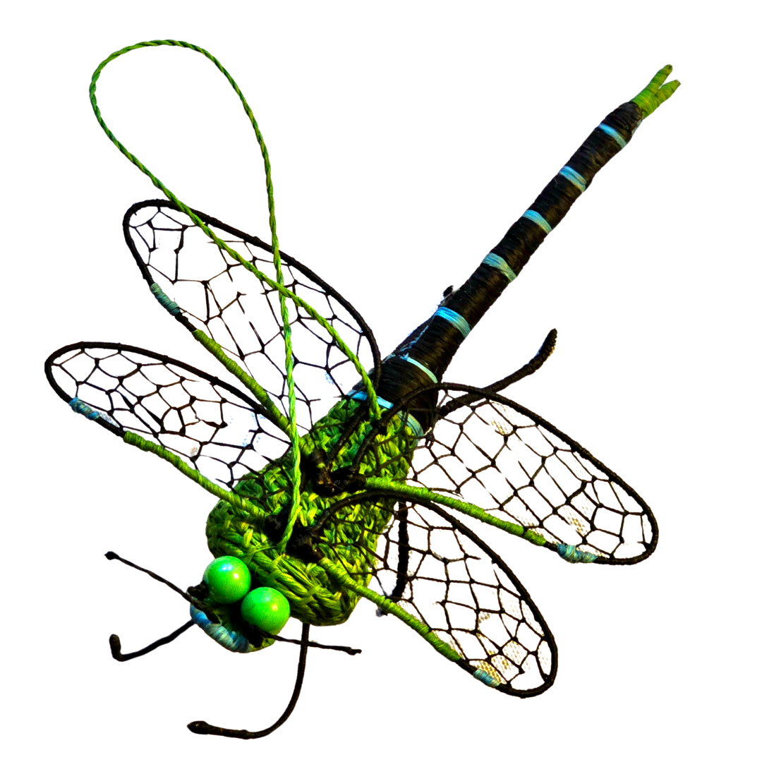DRAGONFLY WOVEN INSECT ORNAMENT - HAND-MADE BY ARTISAN FROM THE PERUVIAN AMAZON - Amazon Ecology