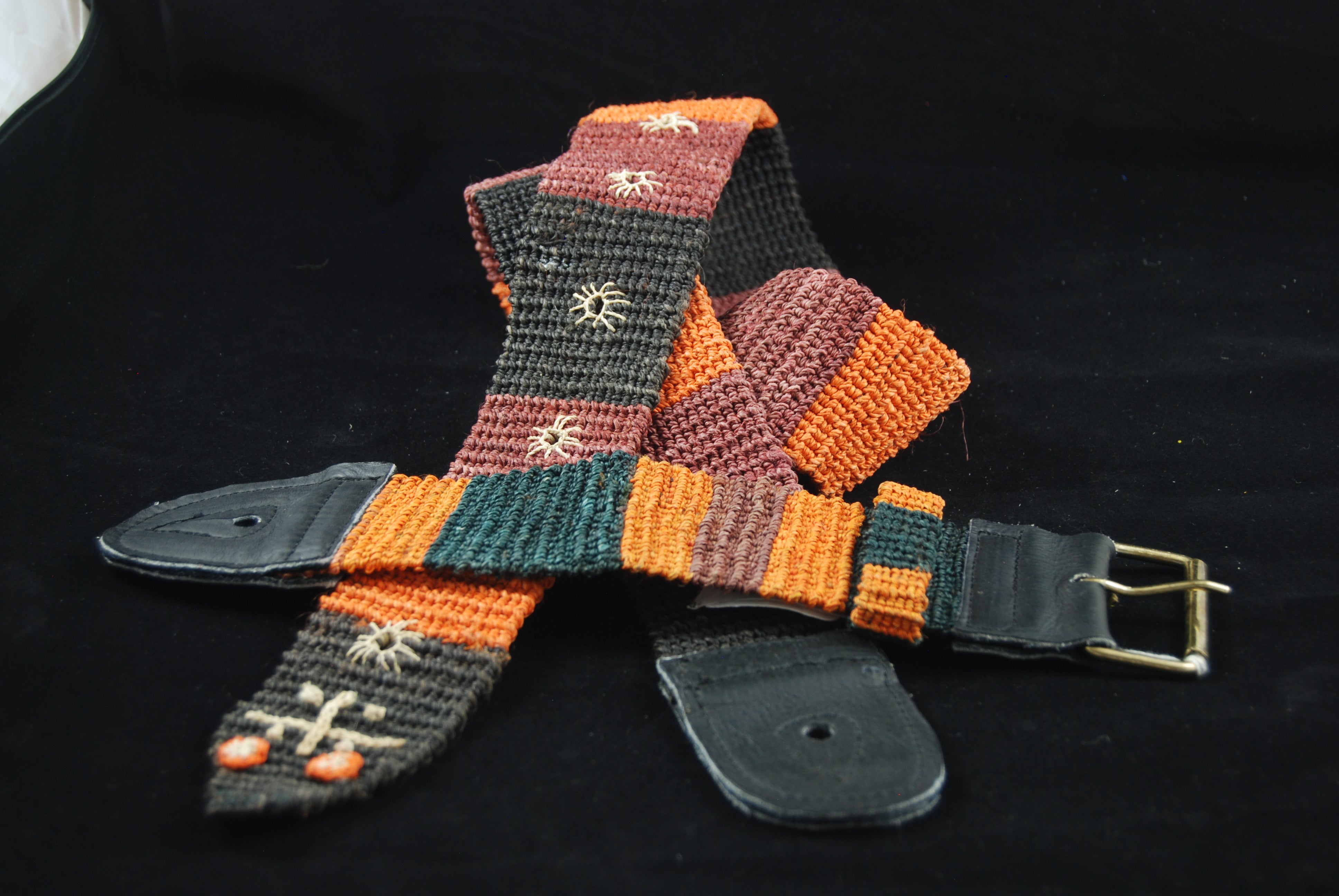 FAIR -TRADE HAND-MADE GUITAR STRAP - CORAL SNAKE PATTERN - WOVEN BY PERUVIAN AMAZON ARTISAN - Amazon Ecology