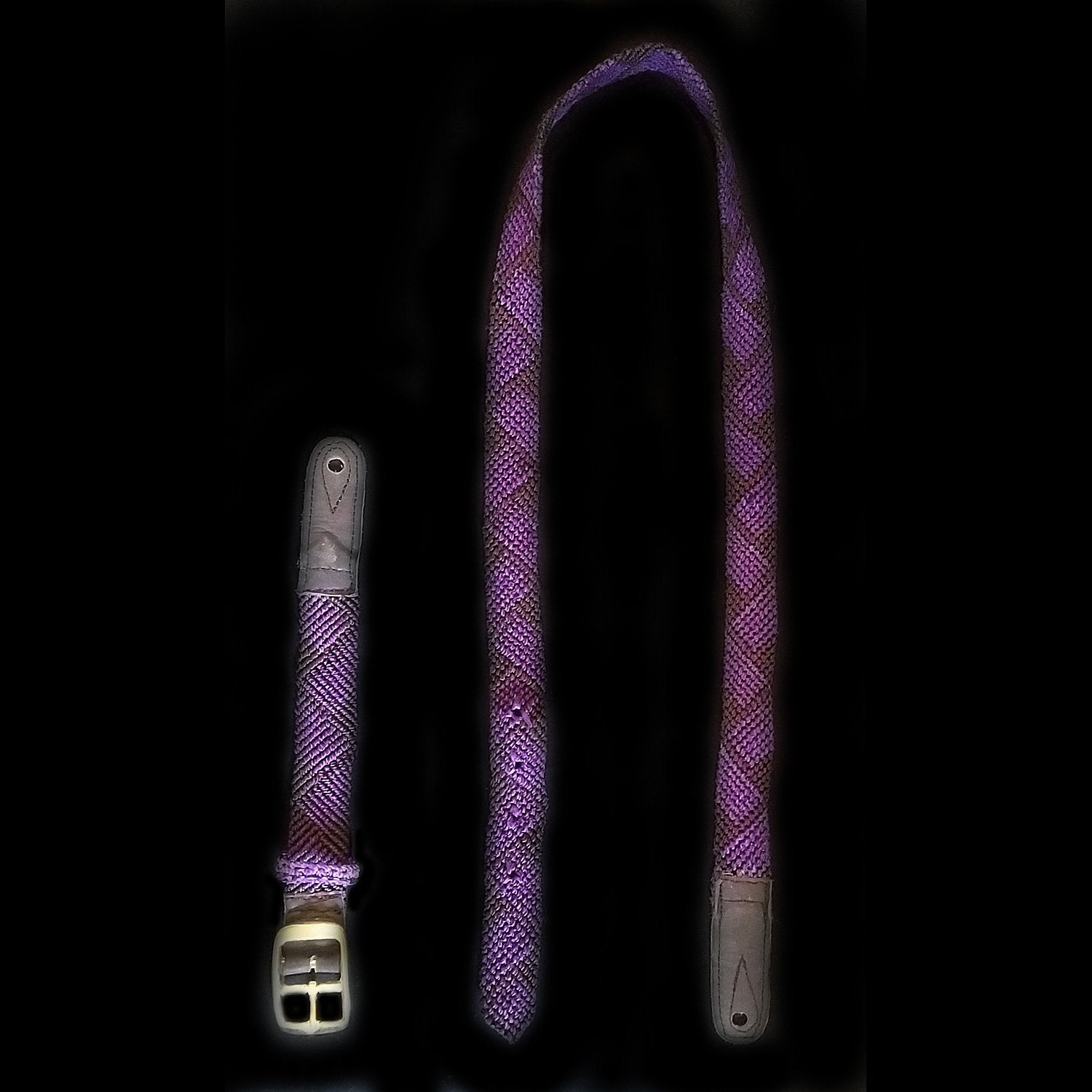 GSM14A : Fair-Trade hand-made Amazon mandolin strap - purple chevron model