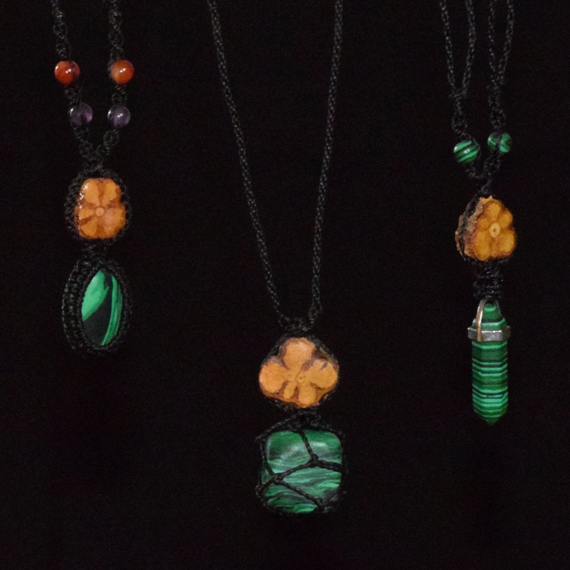 Ayahuasca vine and malaquite macrame necklace - Amazon Ecology