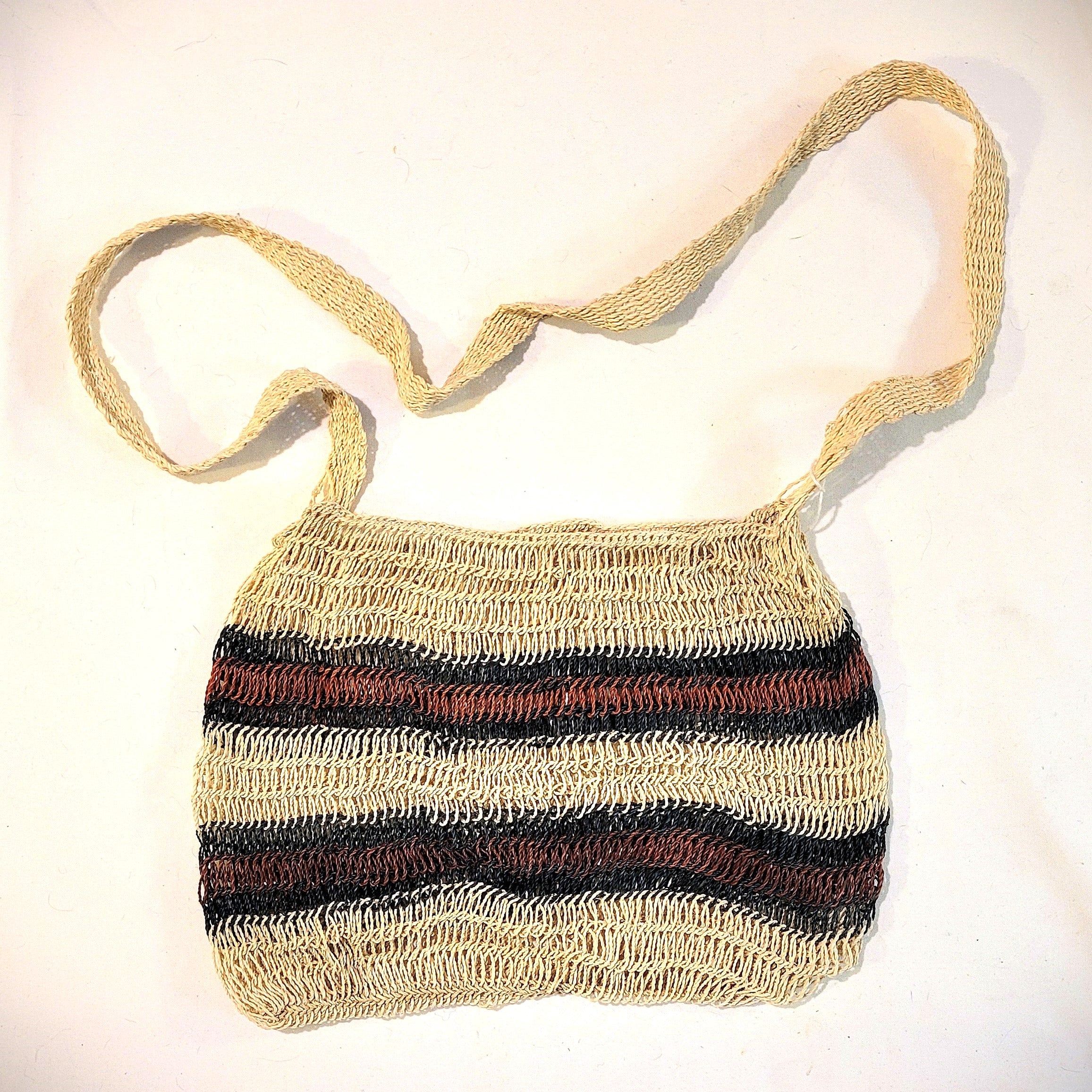 Natural Earth Tone crochet chambira palm fiber striped Shoulder Bag made in the Peruvian Amazon - Amazon Ecology