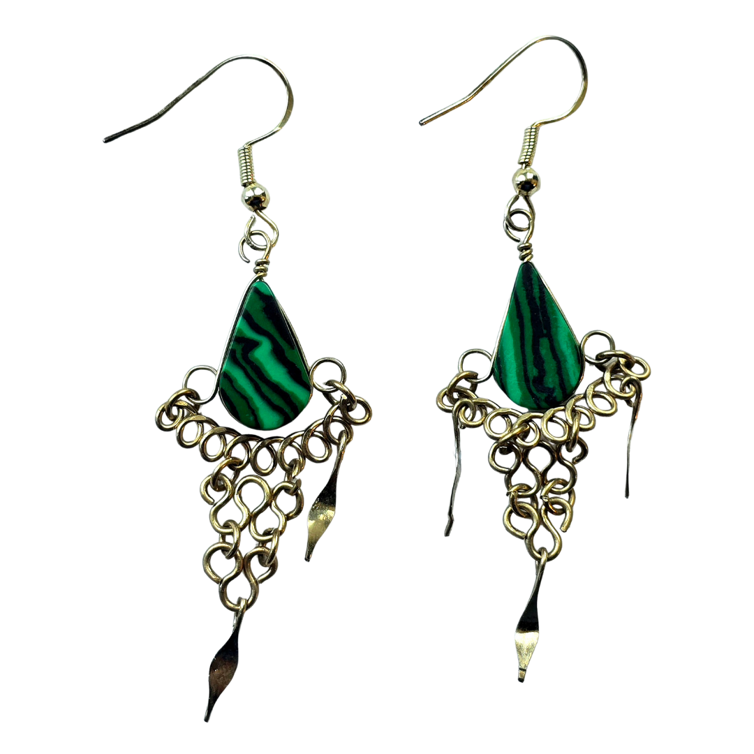 Malaquite teardrop stone and silver wire earrings - from the Peruvian Amazon - Amazon Ecology