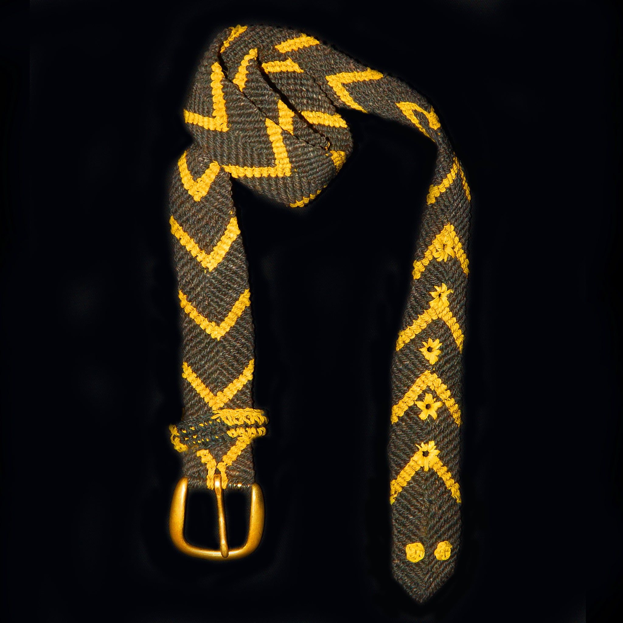 FAIR -TRADE HAND-MADE BELT - BLACK AND YELLOW CHEVRON PATTERN - WOVEN BY PERUVIAN AMAZON ARTISAN